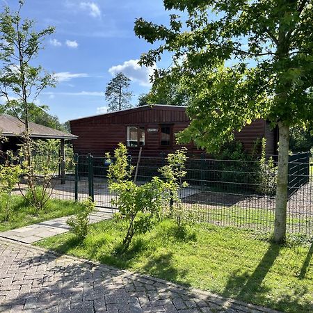 Vrijstaand Chalet Met Veel Buitenruimte En Veranda Vila Zuid-Scharwoude Exterior foto